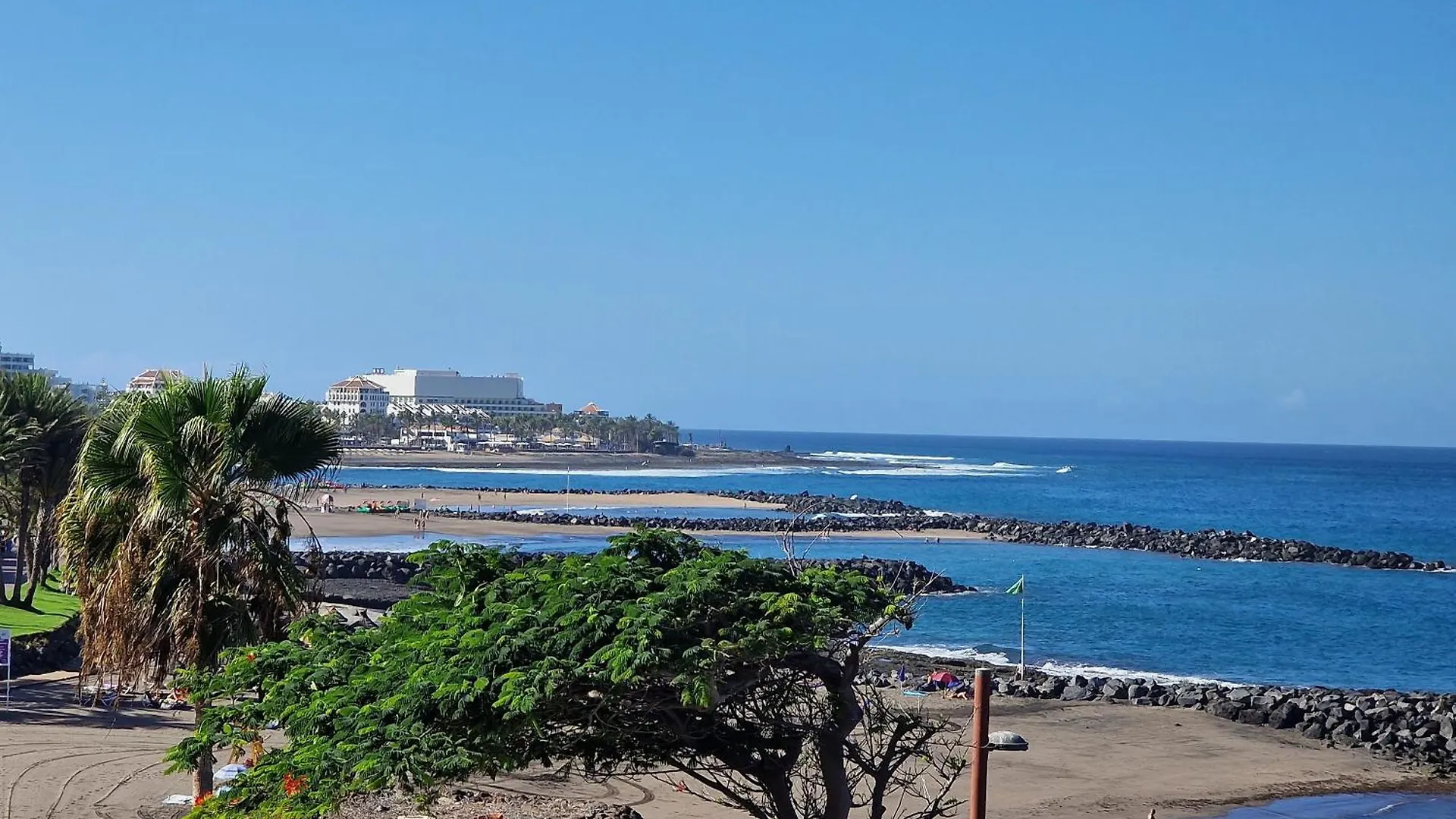 Nicole, 2 Bedrooms Apartment In Playa De Las Americas contacts